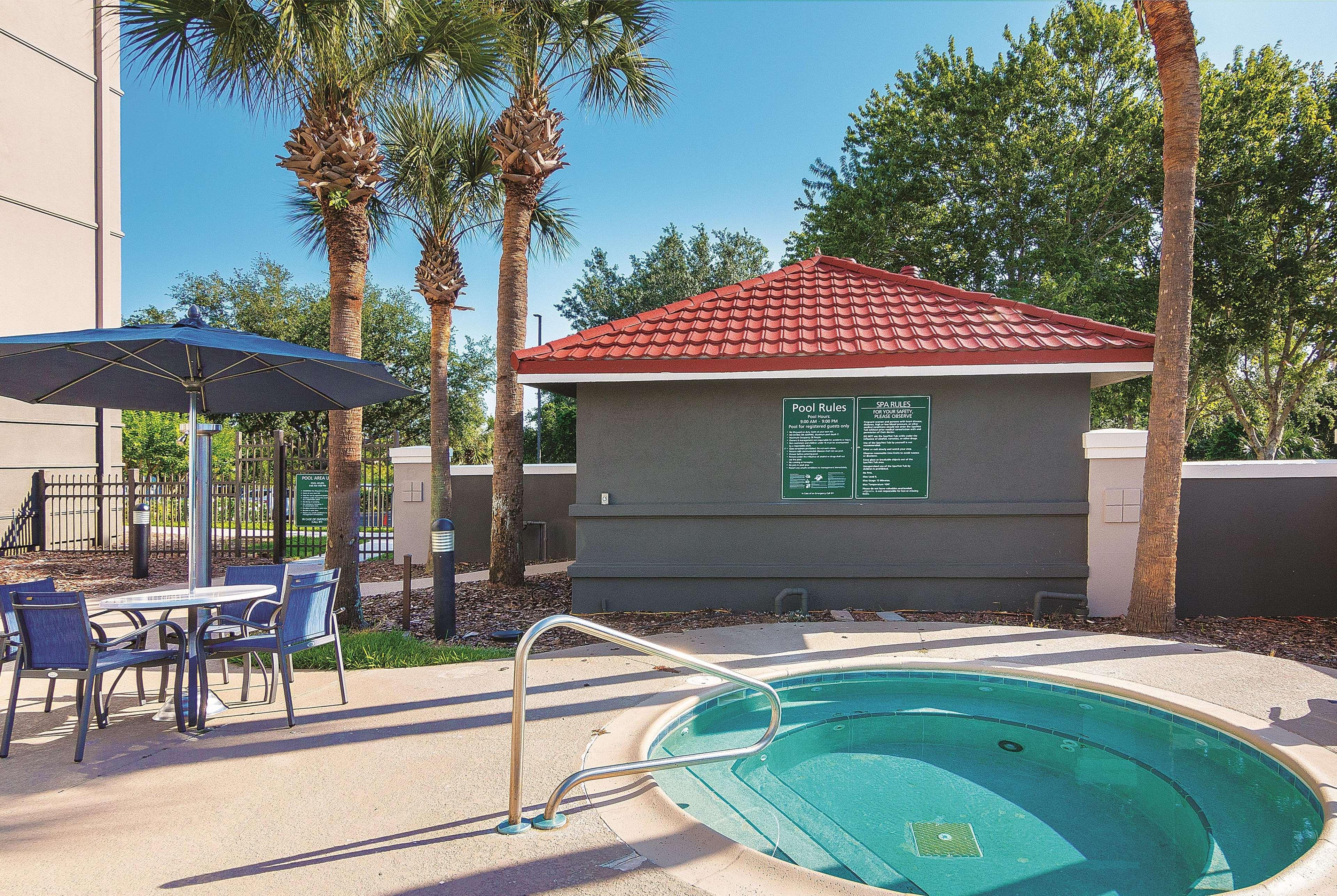 La Quinta By Wyndham Orlando Ucf Hotel Alafaya Bagian luar foto